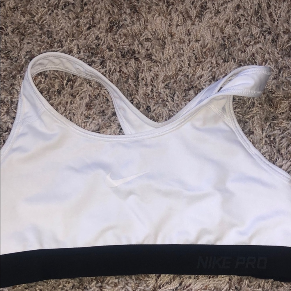 nike sports bra